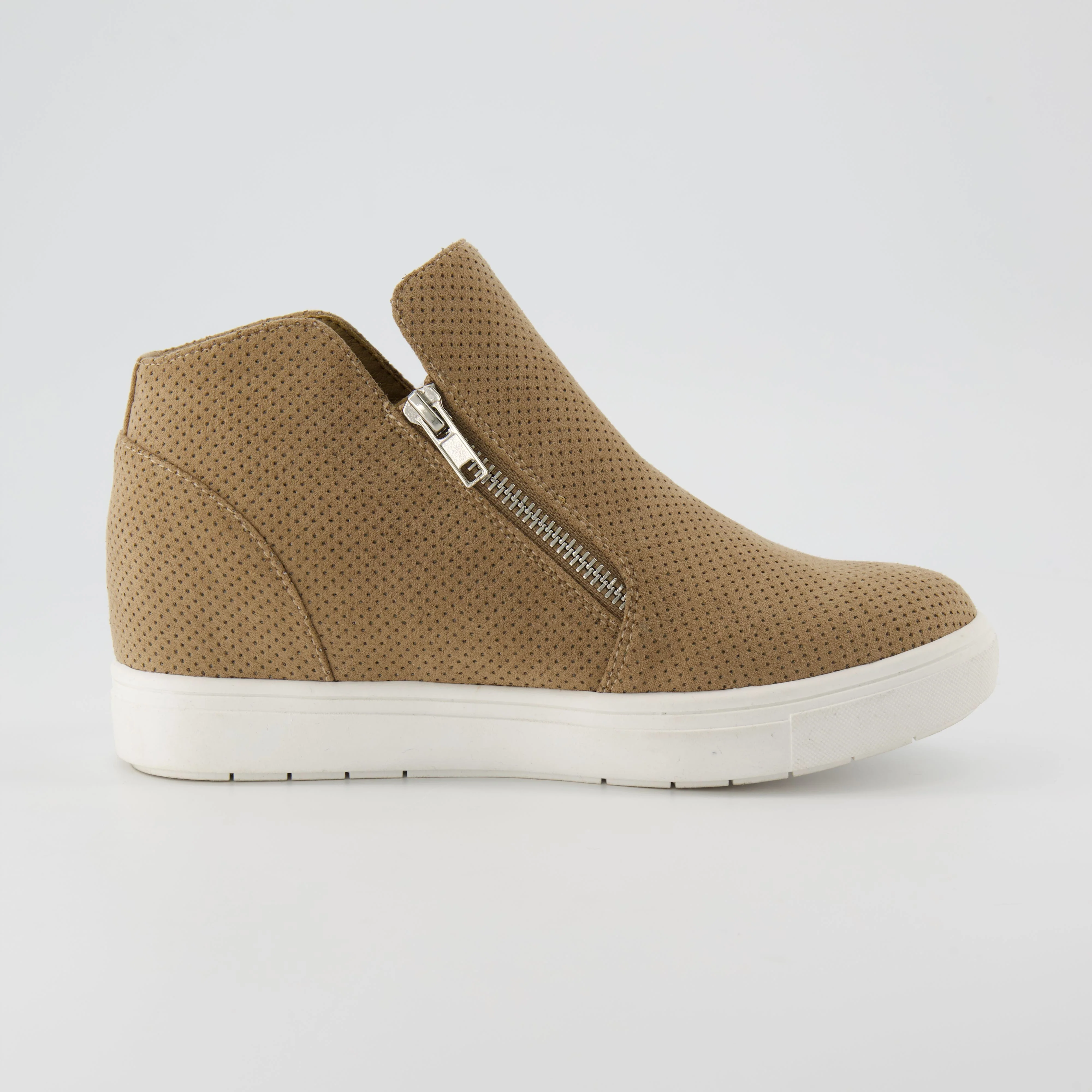 Hart Hidden Wedge Sneaker - Image 17